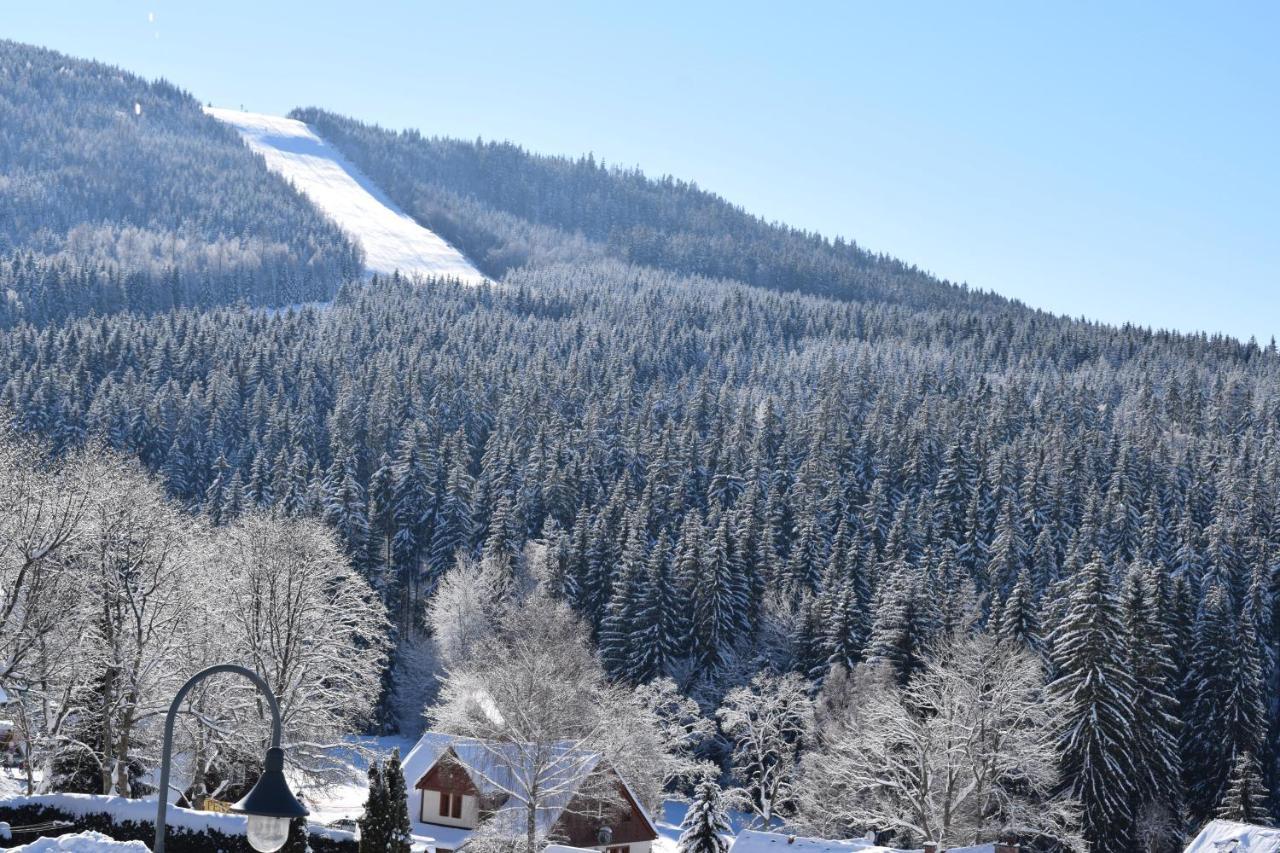 Grand Harrachov Pension V Centru Exterior foto